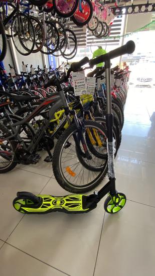 scooter isikli