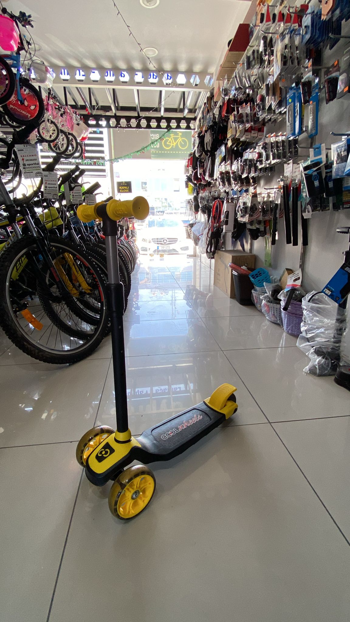 Cocuk%20%20Scooter%20isikli